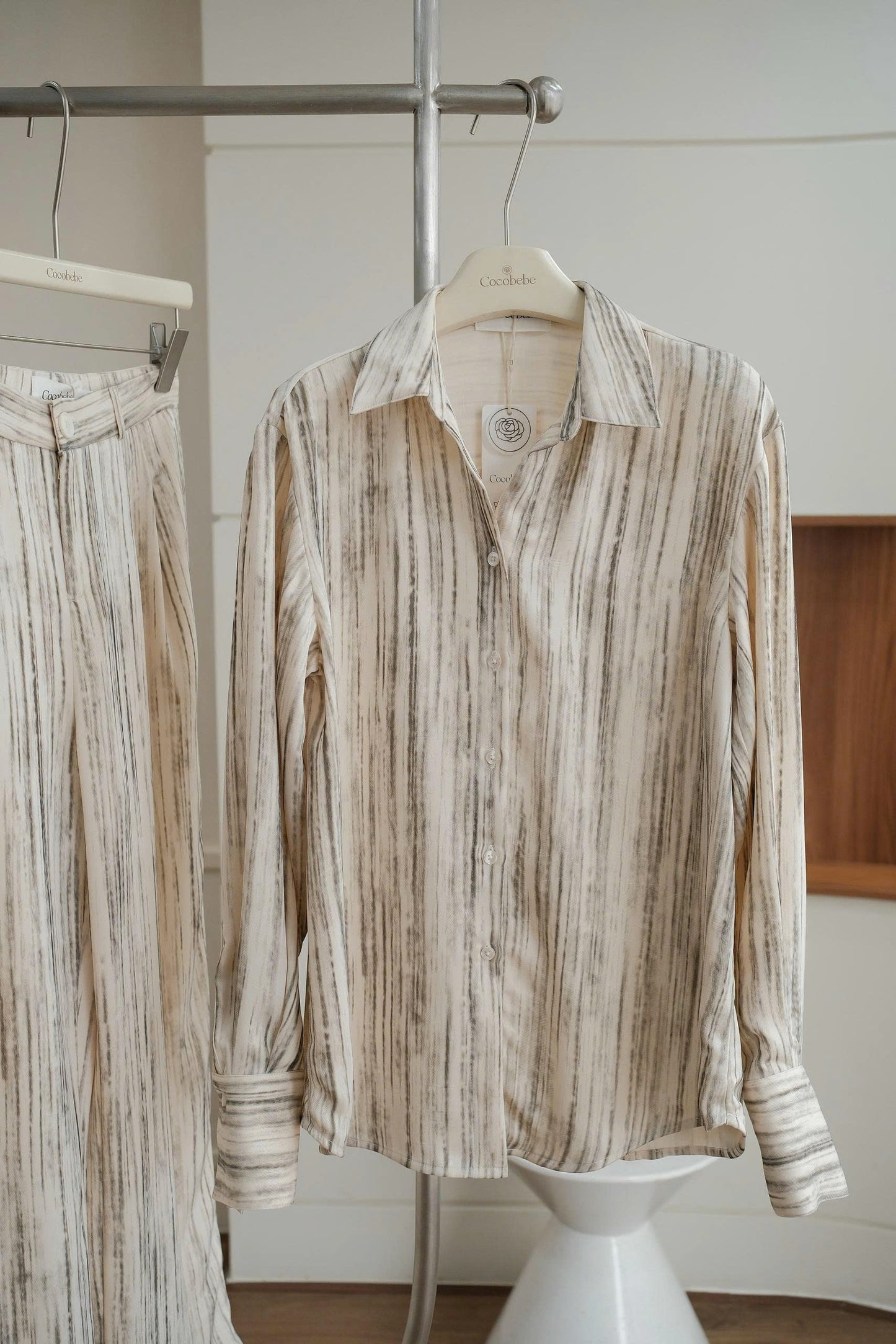 Cocobebe Button up shirt & pants set