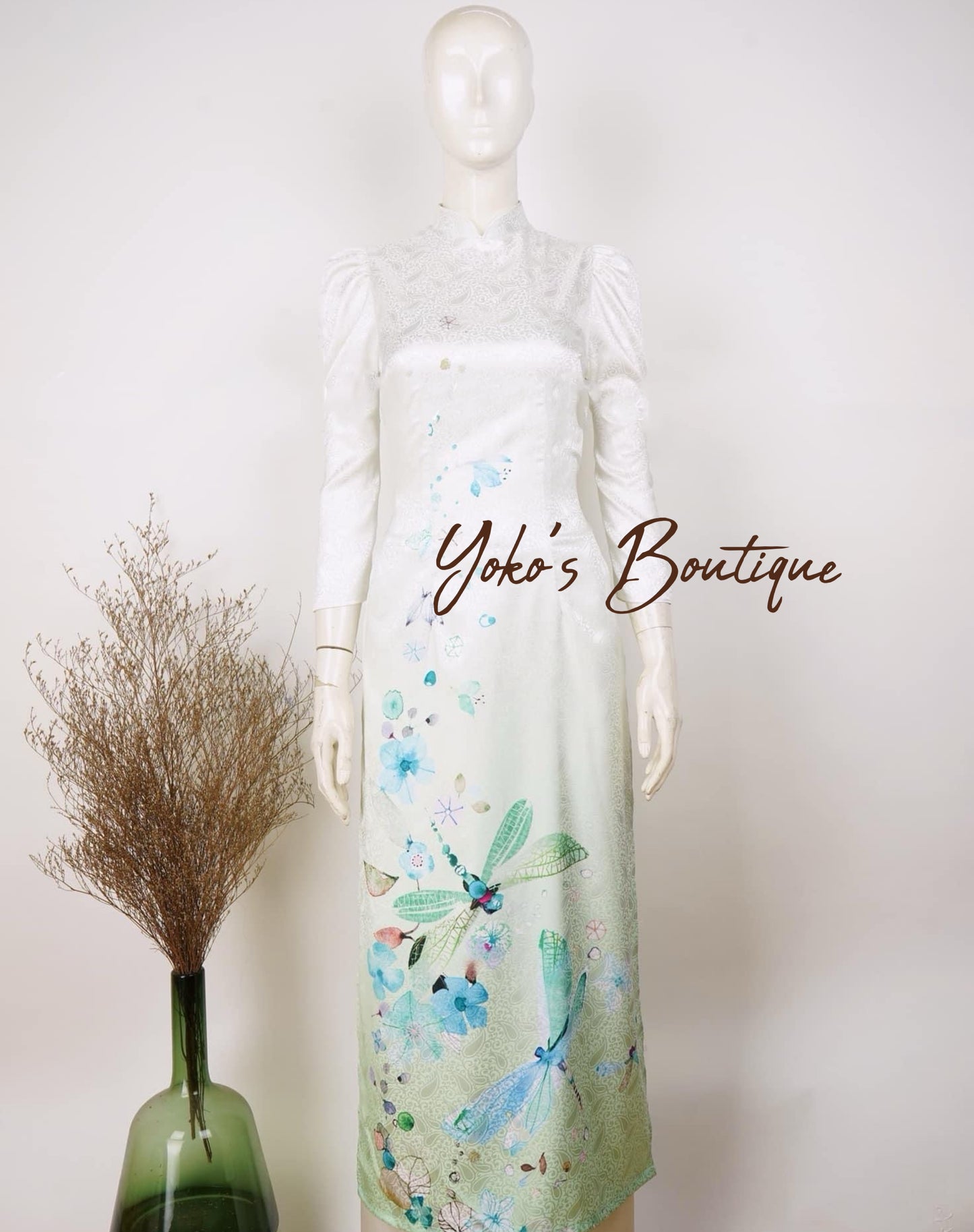 Vietnamese Modern Style Ao Dai