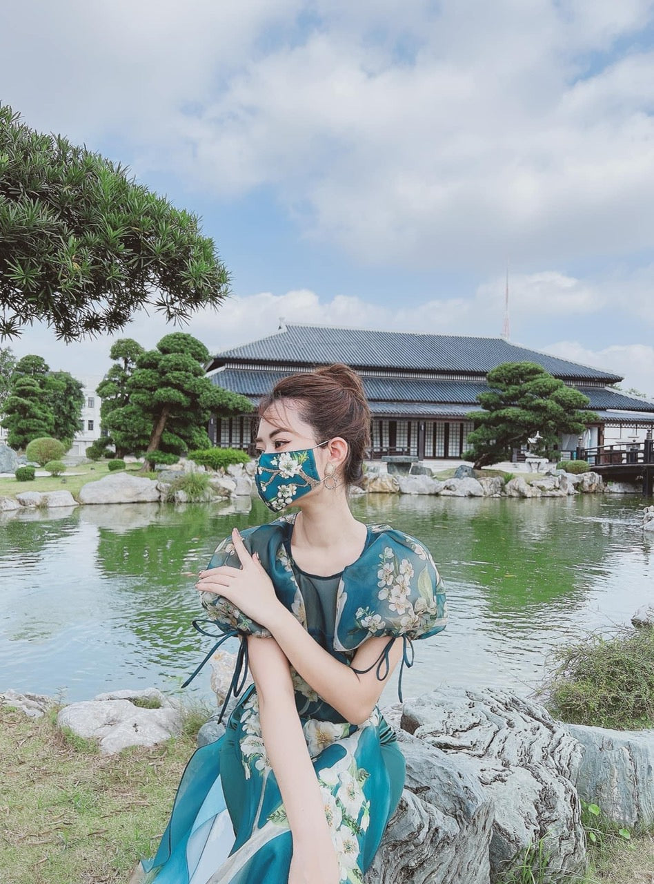 Vietnamese Modern Style Ao Dai