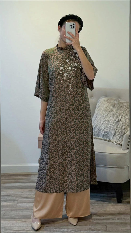 Vietnamese Traditional Ao Dai